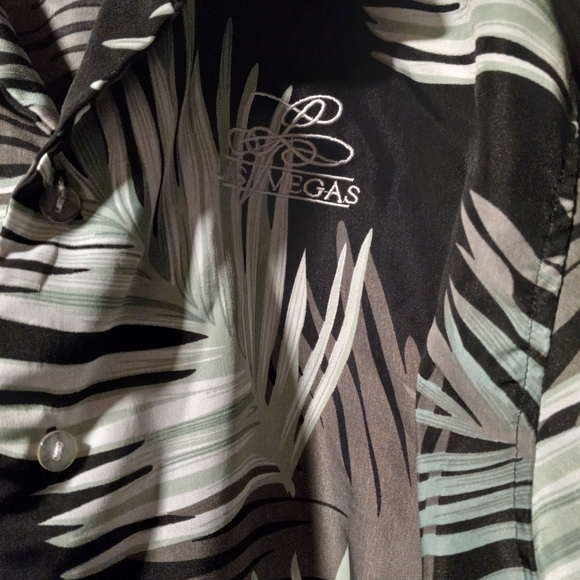 MENS HAWAIIAN STYLE SHORT SLEEVES BUTTON DOWN SHIRT XXL - Picture 2 of 4